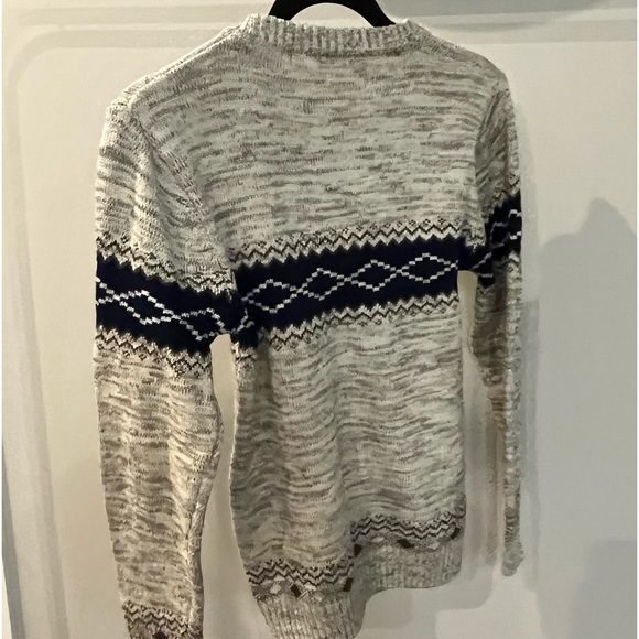 Patterned Sweater - Picture 2 of 3